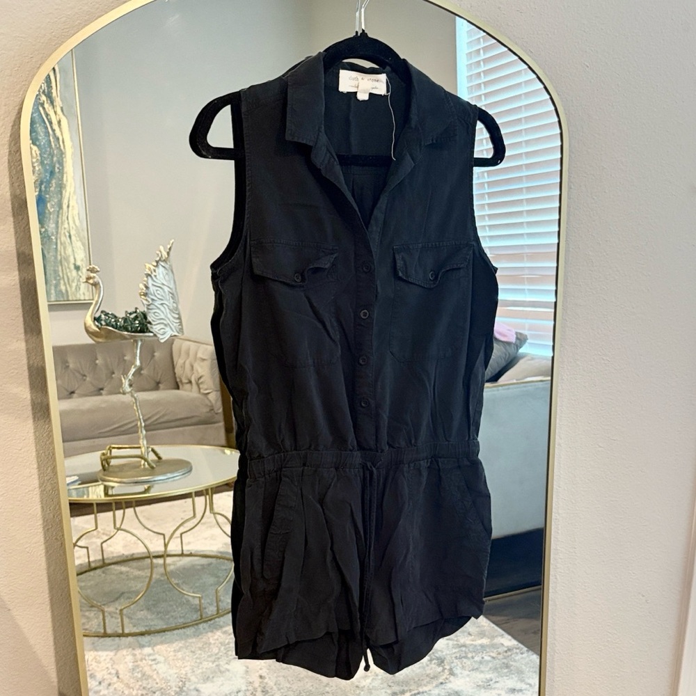 Cloth & stone off-Black Sleeveless Button-Up Romper small